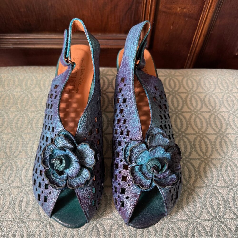 L'artiste Spring Step Lovella blue/purple slingback kitten heels size 40